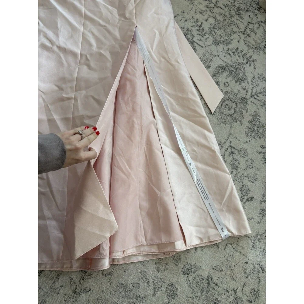 Alfred Sung Off-the-Shoulder Bow Back Satin Trumpet Gown Blush Satin Size 6 D793 - Picture 8 of 11